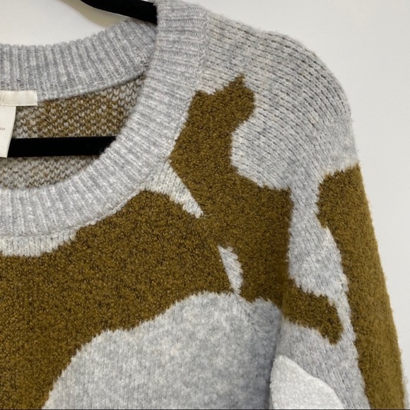 H&M Sweater with White and Green patches - Picture 4 of 4